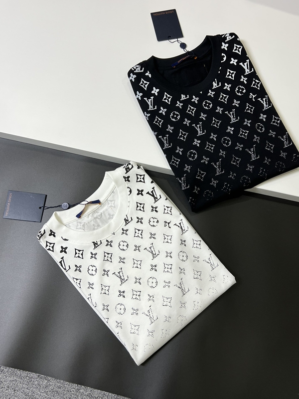 ブランドTシャツ側面デザイン